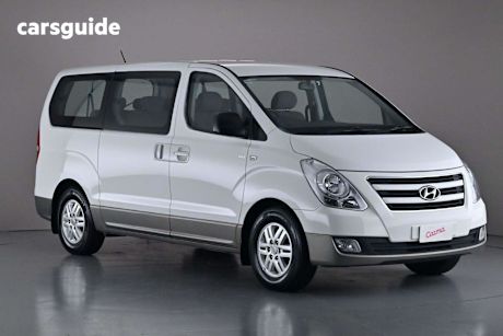 White 2015 Hyundai Imax Wagon