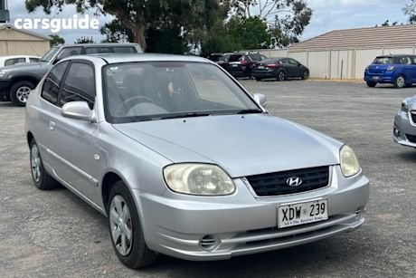 Silver 2005 Hyundai Accent Hatchback 1.6