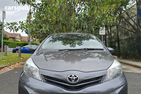 Grey 2014 Toyota Yaris Hatchback Yr