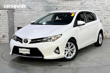 White 2013 Toyota Corolla Hatchback Ascent Sport