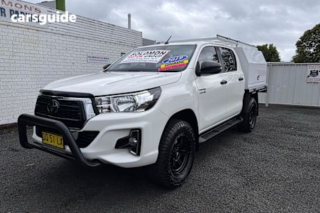 White 2019 Toyota Hilux Double Cab Pick Up Sr Hi-Rider