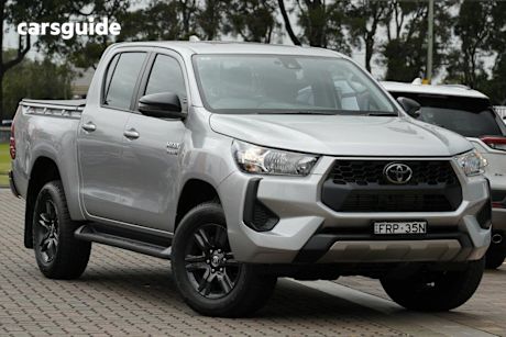 Silver 2025 Toyota Hilux Double Cab Pick Up Sr 48V (4X4)