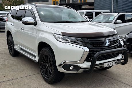 White 2019 Mitsubishi Pajero Sport Wagon Black Edition (4X4) 7 Seat