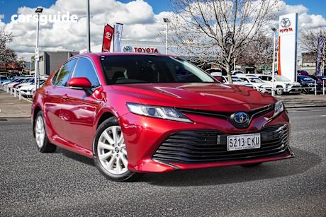 Red 2018 Toyota Camry Sedan Ascent