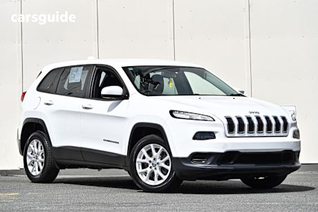 White 2017 Jeep Cherokee Wagon Sport (4X2)