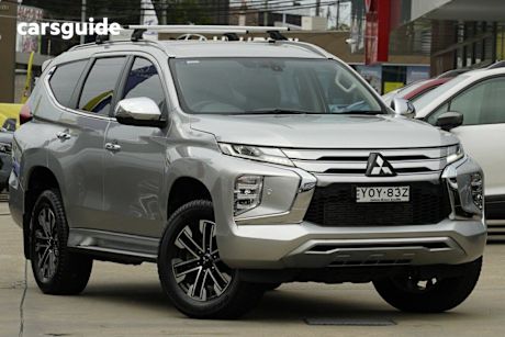 Silver 2023 Mitsubishi Pajero Sport Wagon Exceed (4Wd) 7 Seat