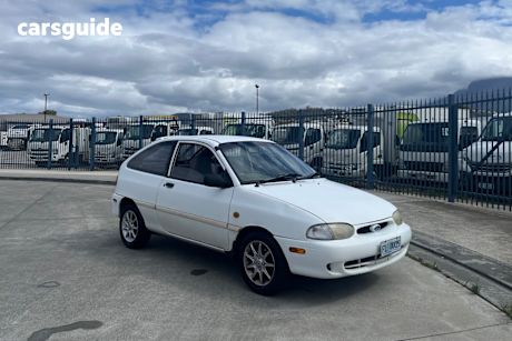 White 1998 Ford Festiva Hatchback Trio