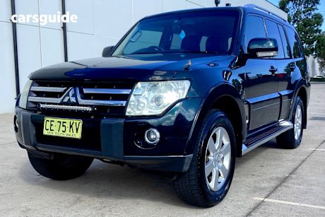Green 2006 Mitsubishi Pajero Wagon Exceed Lwb (4X4)