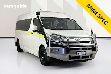 White 2020 Toyota HiAce Bus Commuter (12 Seats)