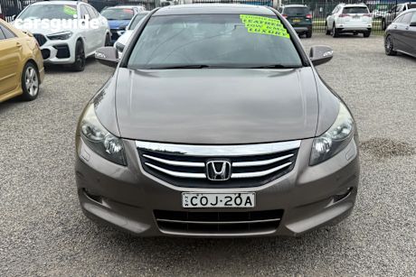 Grey 2013 Honda Accord Sedan V6-L 60