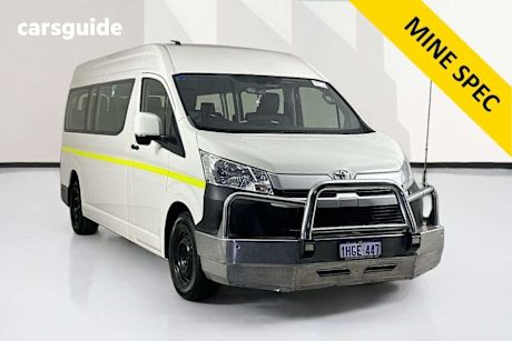 White 2020 Toyota HiAce Bus Commuter (12 Seats)