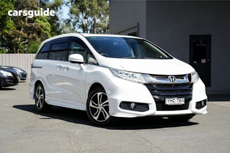 White 2017 Honda Odyssey Wagon Vti-L