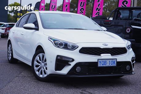 White 2018 Kia Cerato Sedan S