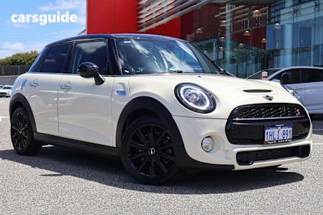 White 2019 Mini Cooper Hatchback S 5D Hatch