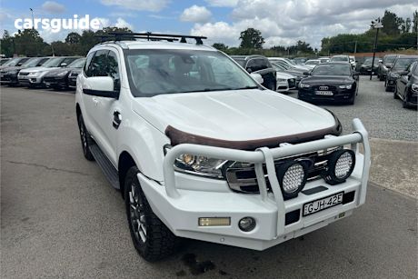 White 2016 Ford Everest Wagon Trend