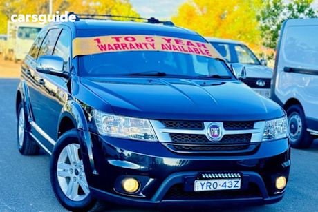 Black 2014 Fiat Freemont Wagon Urban