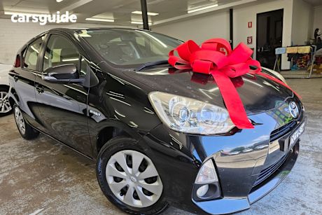Black 2014 Toyota Prius C Hatchback Hybrid