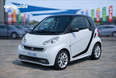 White 2014 Smart Fortwo Coupe Coupe