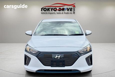 White 2019 Hyundai Ioniq Hatchback Plug-In Hybrid Elite