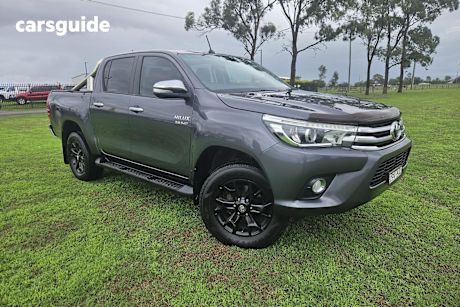 Grey 2017 Toyota Hilux Dual Cab Utility Sr5 (4X4)
