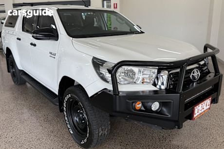 White 2019 Toyota Hilux Double Cab Pick Up Sr (4X4)