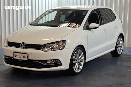 White 2016 Volkswagen Polo Hatchback 81 Tsi Comfortline