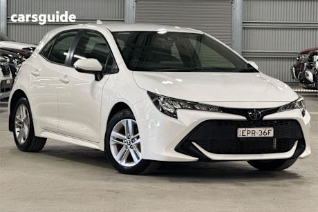 White 2021 Toyota Corolla Hatchback Ascent Sport