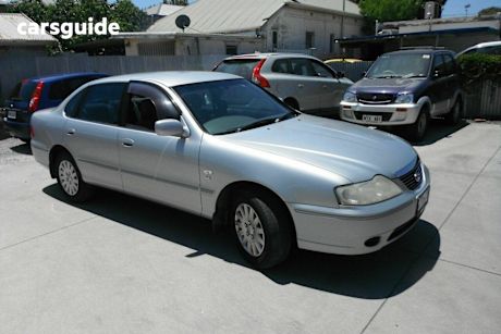 Silver 2003 Toyota Avalon Sedan Gxi