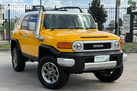 White 2011 Toyota FJ Cruiser Wagon