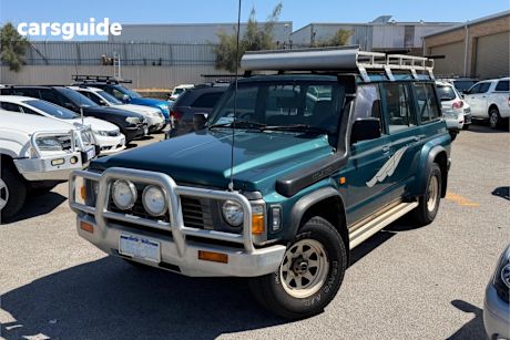 Green 1997 Nissan Patrol Wagon Rx (4X4)