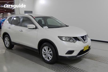 White 2014 Nissan X-Trail SUV ST (FWD)