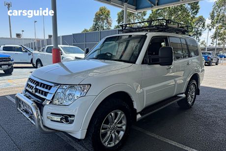 White 2017 Mitsubishi Pajero Wagon Glx Lwb (4X4)