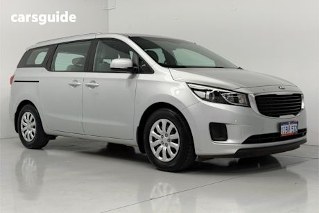 Silver 2017 Kia Carnival Wagon S
