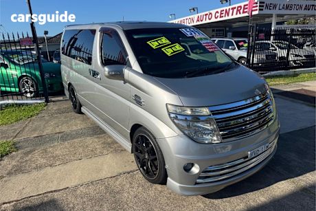 Silver 2004 Nissan Elgrand Wagon