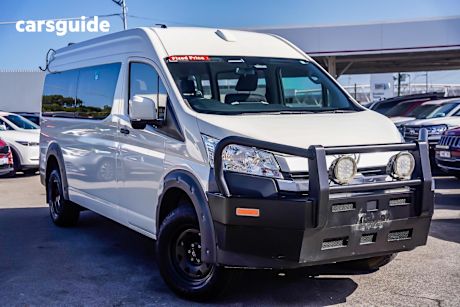 White 2022 Toyota HiAce Bus Slwb Commuter (12 Seats)