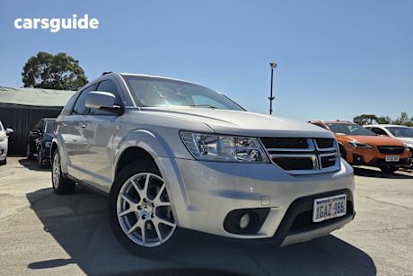 Silver 2013 Dodge Journey Wagon R/T