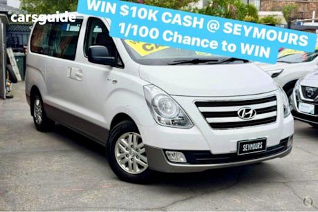 White 2016 Hyundai Imax Wagon