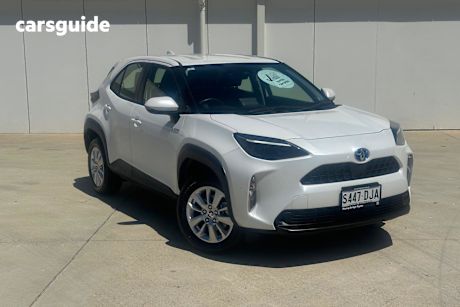 White 2023 Toyota Yaris Cross Wagon Gx Hybrid