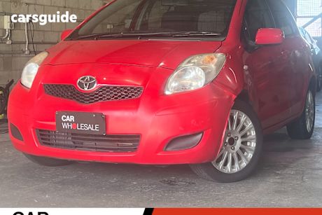 Red 2010 Toyota Yaris Hatchback Yr