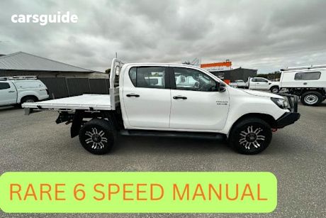 White 2018 Toyota Hilux Dual Cab Chassis Sr (4X4)