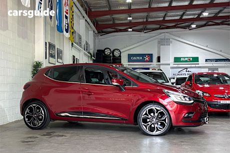 Red 2018 Renault Clio Hatchback Intens