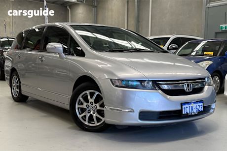 Silver 2006 Honda Odyssey Wagon Luxury