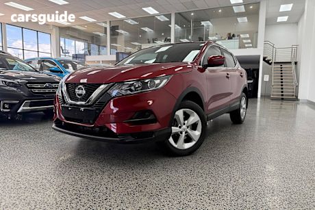 Red 2020 Nissan Qashqai Wagon St