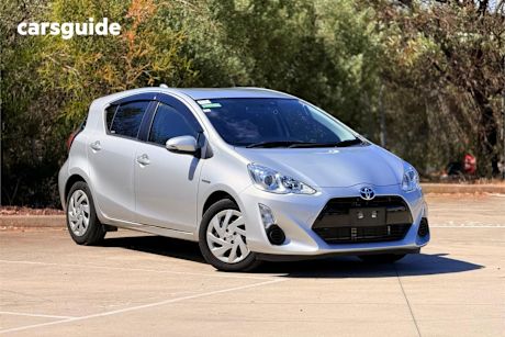 Silver 2015 Toyota Aqua Hatch S