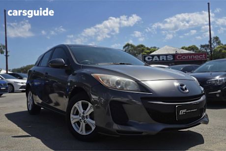 Grey 2013 Mazda 3 Hatchback Neo
