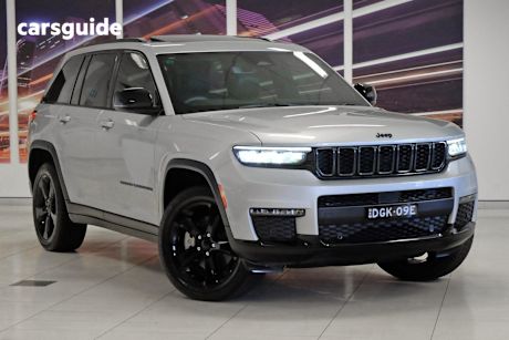 Silver 2023 Jeep Grand Cherokee Wagon Night Eagle 5 Seat (4X4)