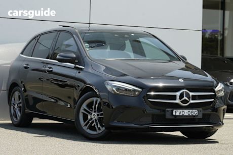 Black 2020 Mercedes-Benz B180 Hatchback
