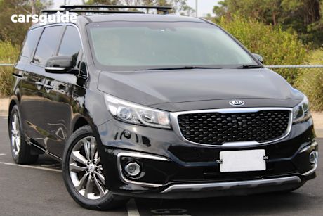 Black 2015 Kia Carnival Wagon Platinum