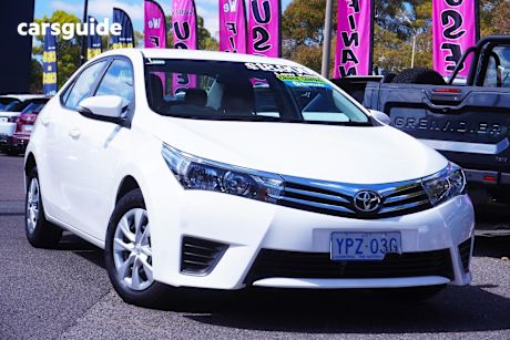 White 2016 Toyota Corolla Sedan Ascent