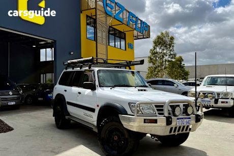 White 2002 Nissan Patrol Wagon St (4X4)